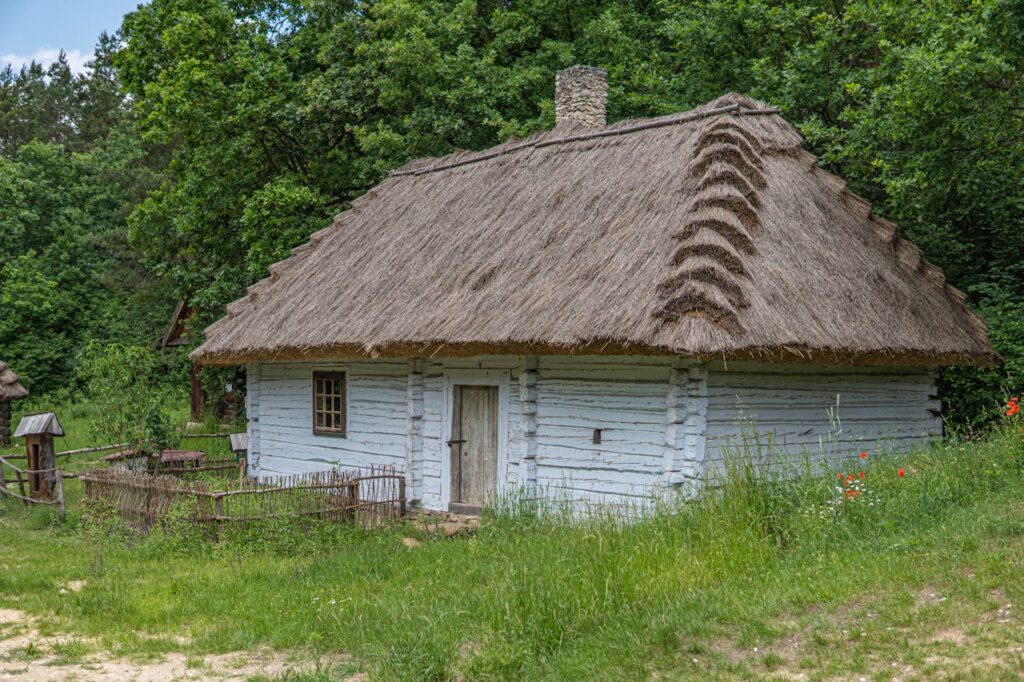 Een schuurwoning met rieten kap: natuurlijk wonen met karakter
