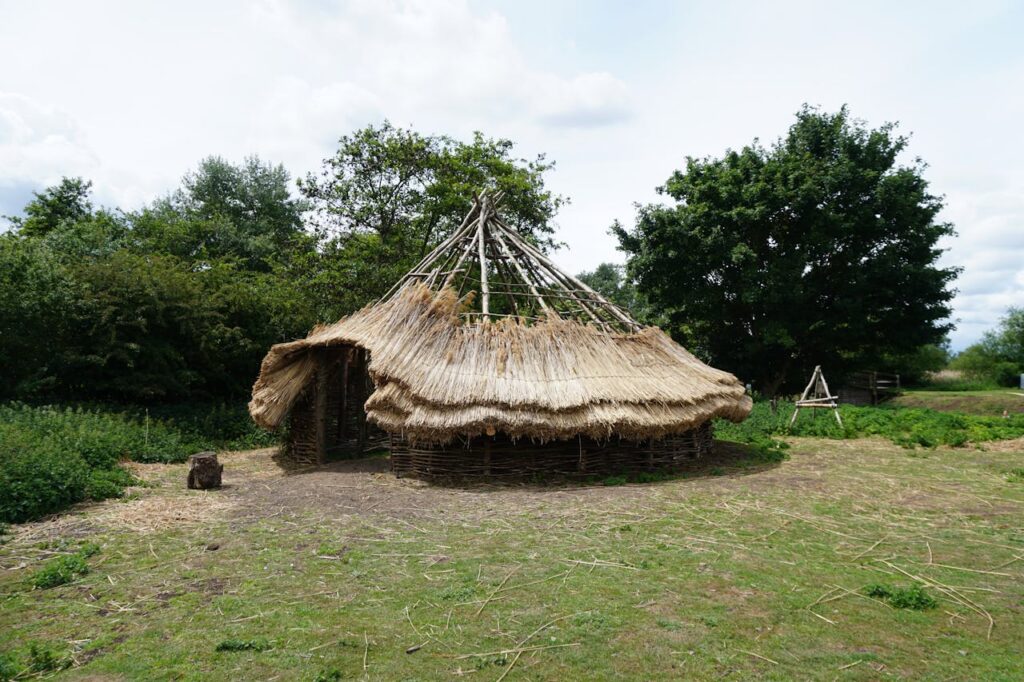 De charme en het karakter van een huis met rieten kap