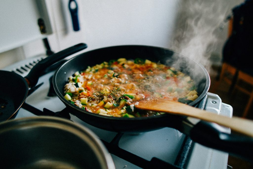 Waarom goede kookgerei het verschil maakt in je keuken (en je portemonnee)